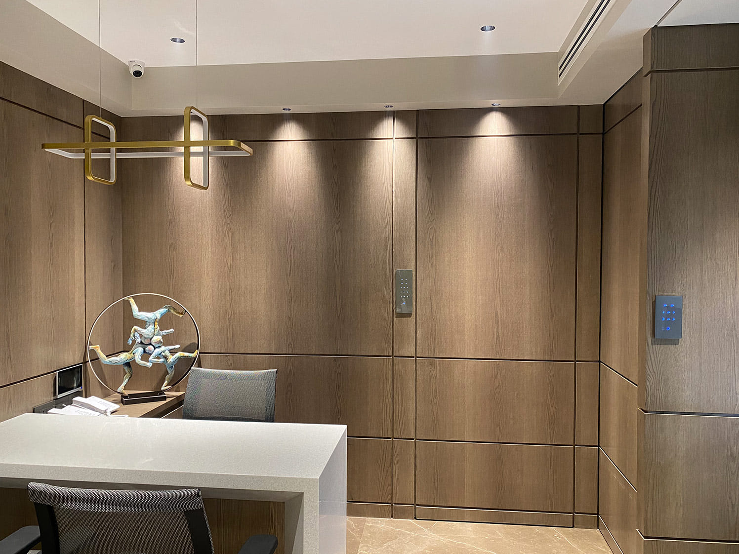 Smit Shah Innovative Design Commercial Interior Goregaon